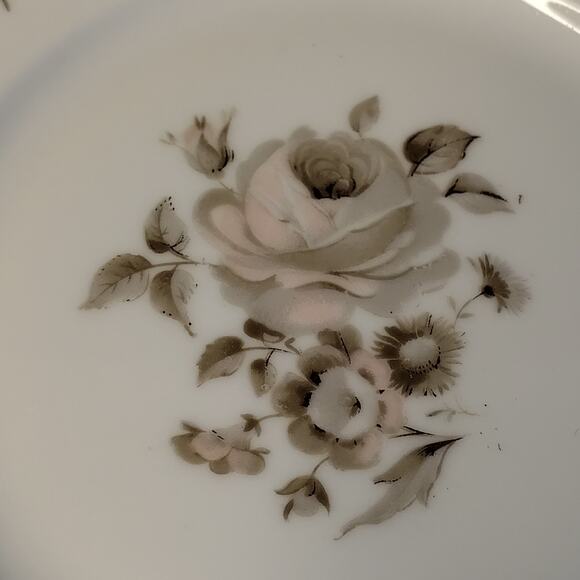 Winterling China‎ 4 Dawn Rose Pattern 6" Bread and Butter Plates Gold Trim - Picture 3 of 7